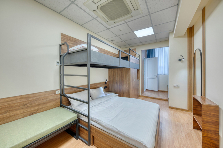 Bedroom 3, Tropica Inn Hotel, Yerevan