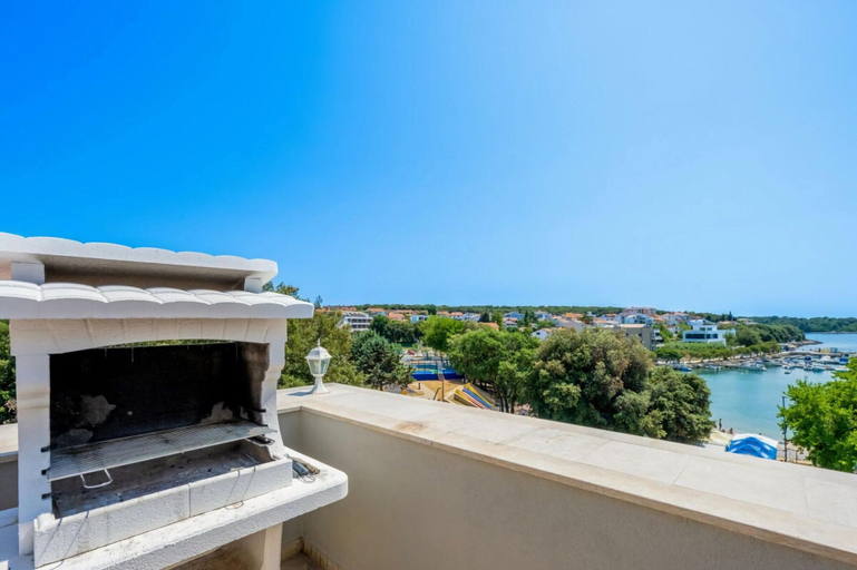 View from property 5, Donatella -apt 2- met Zeezicht, Medulin