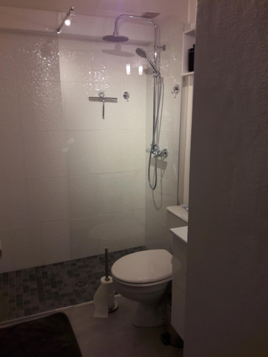 Bathroom, JOLI MAZET ST TROPEZ, Var