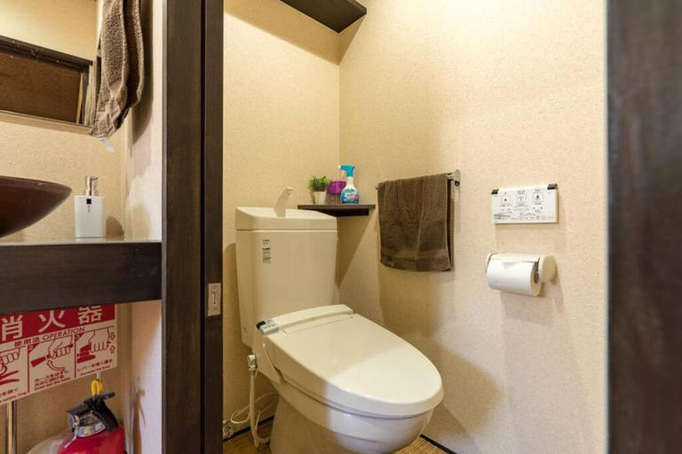 Bathroom 3, 三十三間堂近くのカノンハウス Kanon House, Kyoto
