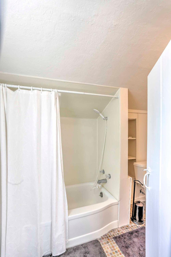 Bathroom 3, Historic Ottawa Lake House: Deck, Barn + 96 Acres!, Monroe