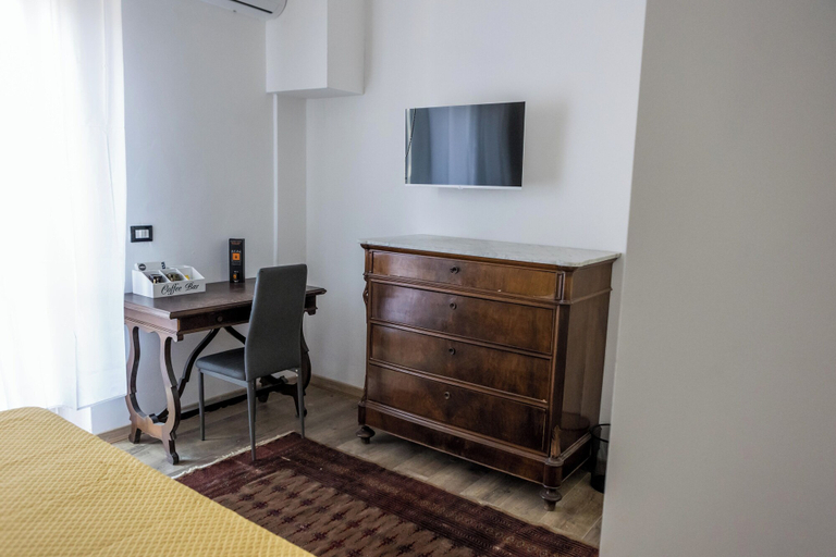 Bedroom 4, La Fenice Suites Sardinia, Cagliari