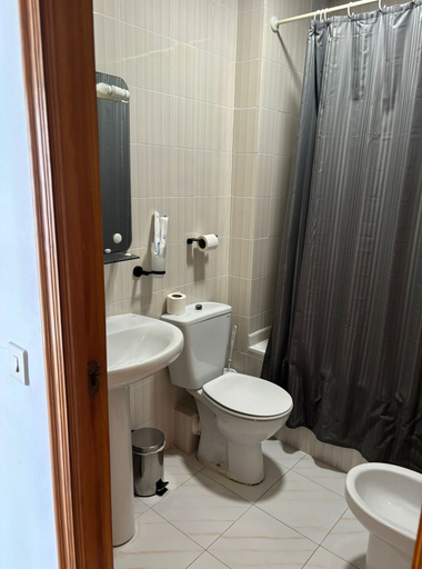 Bathroom 5, Hostal el Bomba, Cuenca