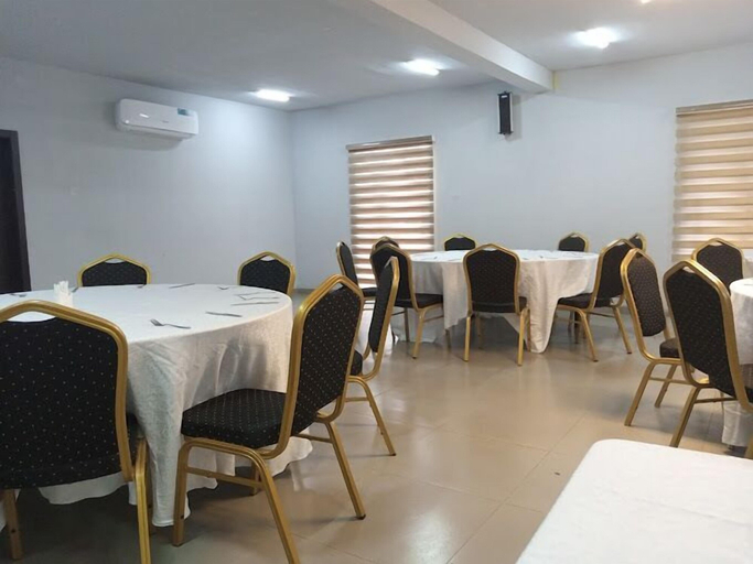 Food & Drinks 4, Riviera Suites, Eti-Osa