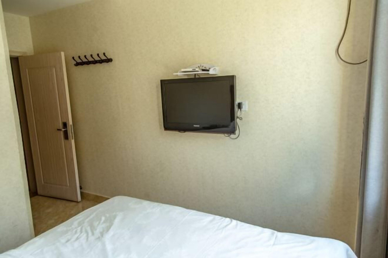 Bedroom 3, Wulate Hotel, Baynnur