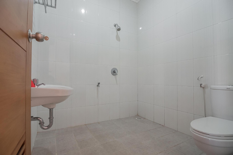 Bathroom 6