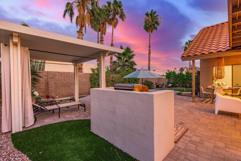 Exterior & Views 2, 110th Scottsdale, Maricopa