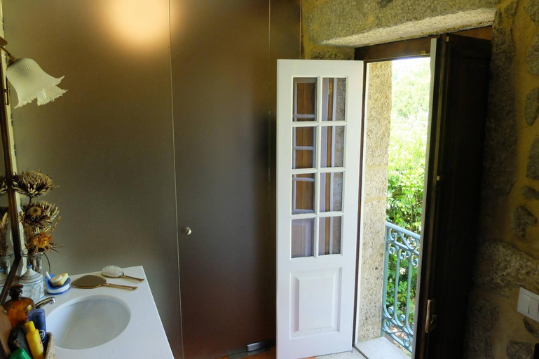 Bathroom 3, Casas da Azenha do Rio, Amares
