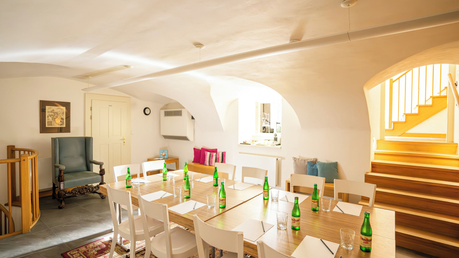 Food & Drinks 5, Hotel Golden Key Prague, Praha 6