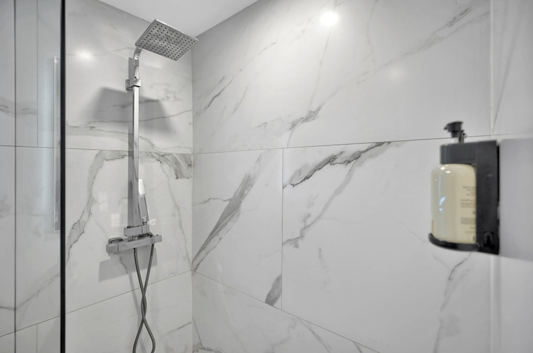 Bathroom 4, Find Tranquility in the Grove, Miami-Dade