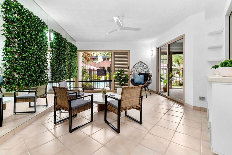 Others 5, Reef Apartment Cairns - 4 Pools Resort BBQ, Cairns