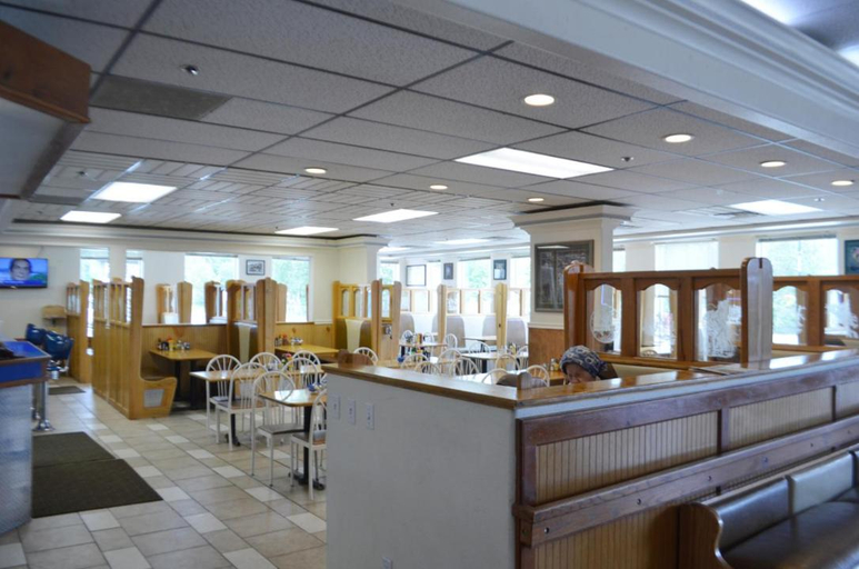 Food & Drinks, Valley Hotel & 24/7 Open Cafe, Matanuska-Susitna