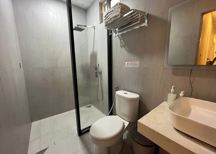 Bathroom 5, Casanova, Batam