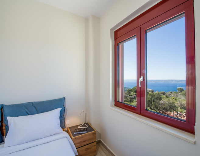 View 2, Villa PhenΩmena Apartments, Crete
