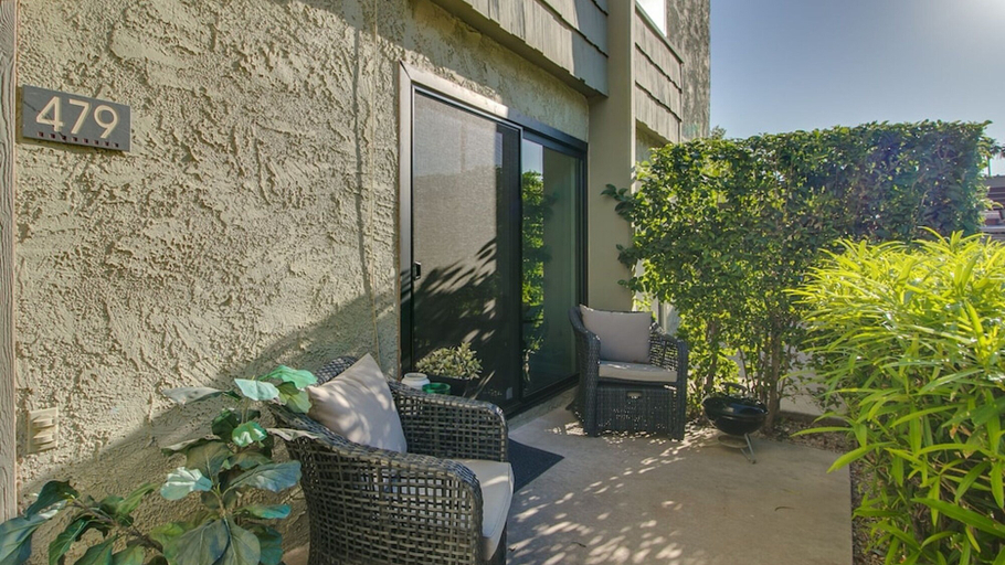 Exterior & Views 2, Unbeatable Old Town Location! Modern and Classy!, Maricopa