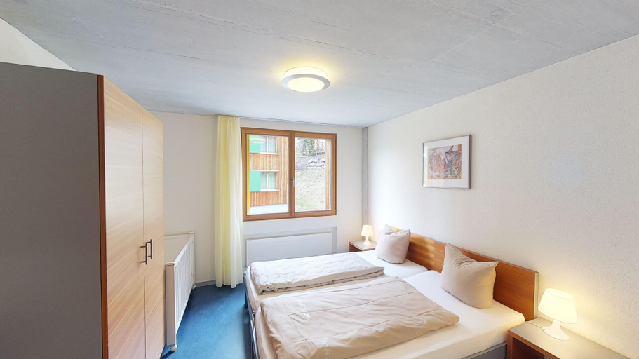 Bedroom 2, Reka-Feriendorf Disentis, Surselva