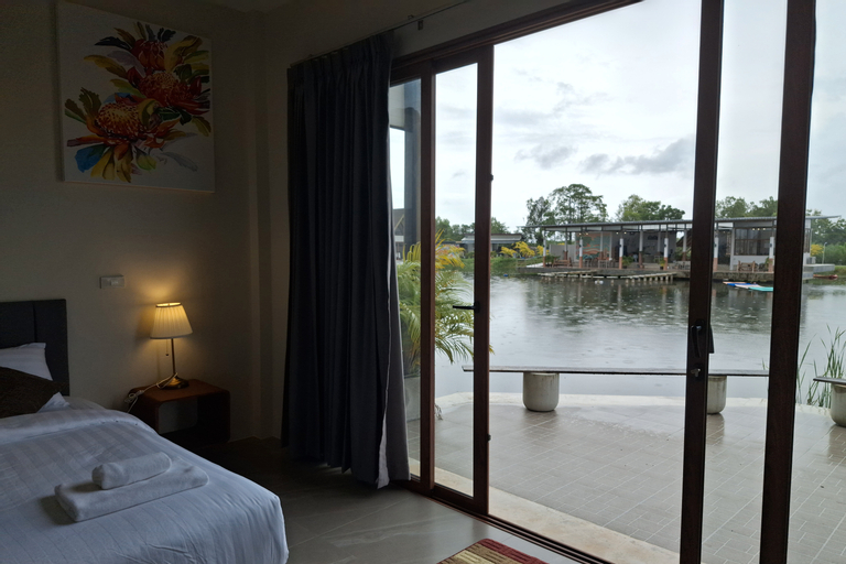 Bedroom 23