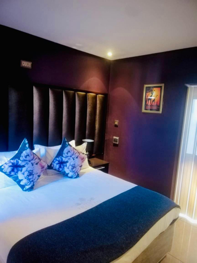Others 3, Thavhani boutique hotel, Vhembe