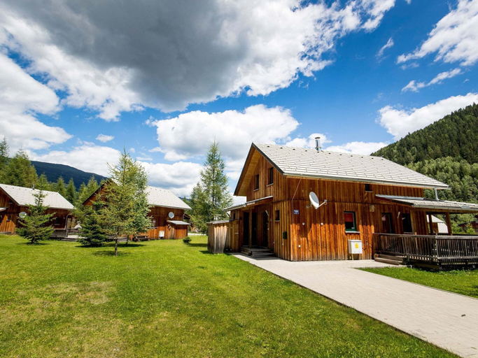 Exterior & Views 2, Luxurious Chalet With Valley Views, Murau