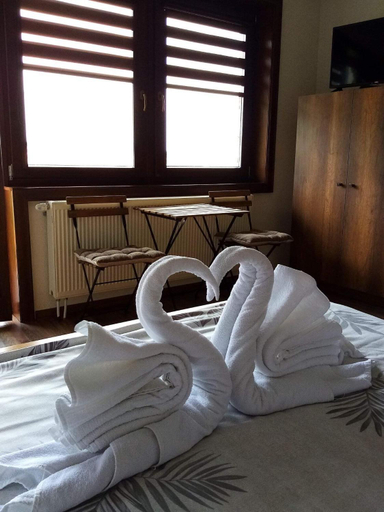Others 4, Villa Marija