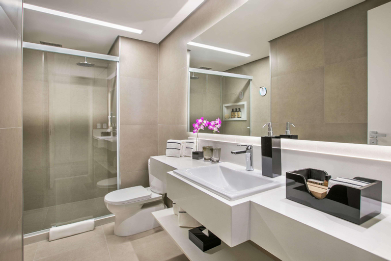 Bathroom 15