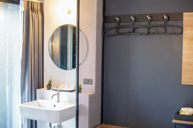 Bathroom 5, 9.5 Hotel, Muang Chiang Mai