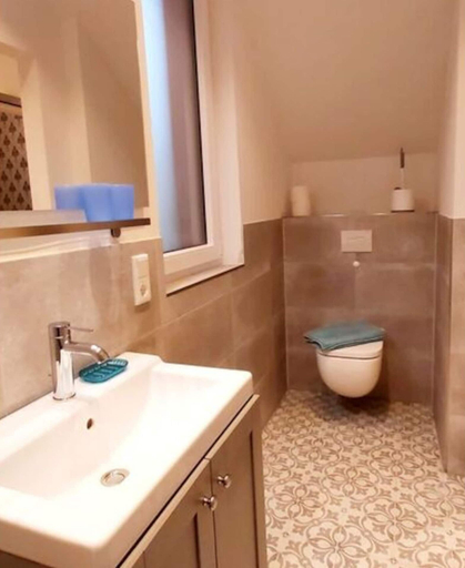 Bathroom 4, Holiday Apartment Kapteins Kamers, Leer