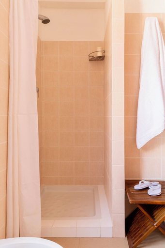 Bathroom 4, Residence with private beach in Talamone, Grosseto