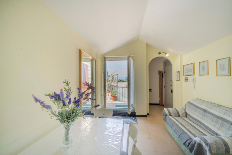 Bedroom 2, 124 - Casa con Terrazza Sestri- 15Minuti a piedi dal Centro, Genova