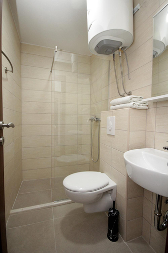 Bathroom 2, Apartments Residence Dj