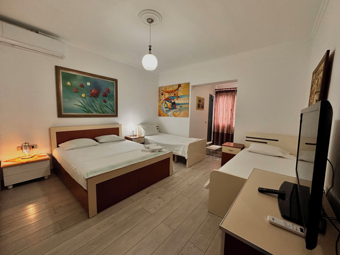 Bedroom 3, Grand House, Tirana