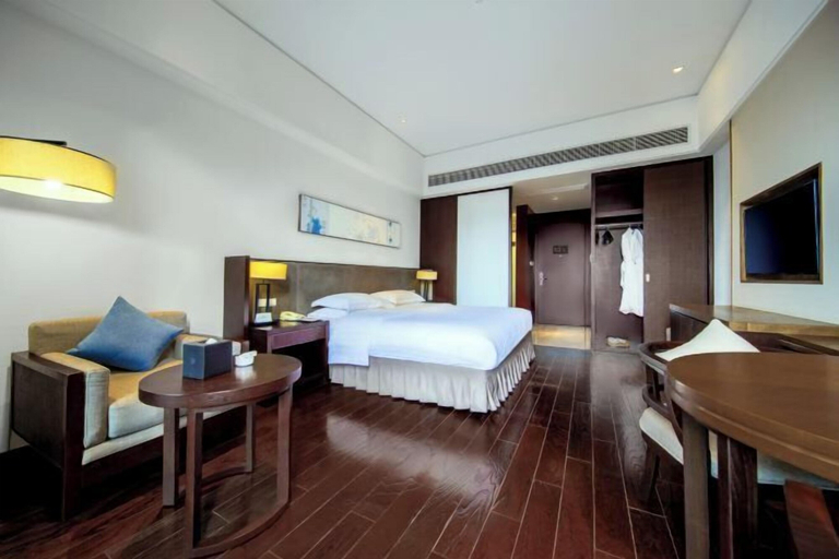 Bedroom 3, Taoxichuan Traders Hotel, Jingdezhen