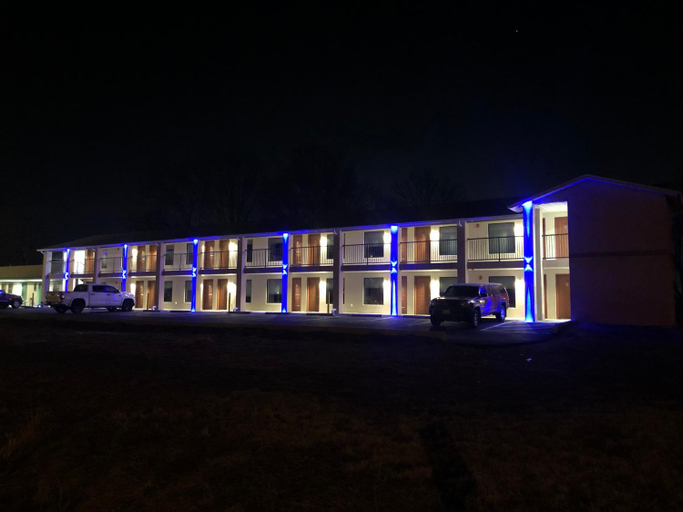 Others 3, BEL AIR MOTEL, Madison