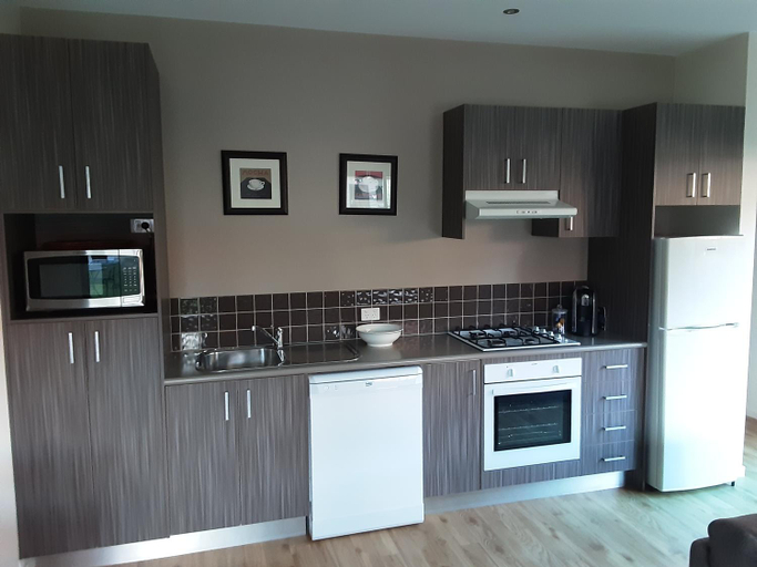 Others 4, Adelphi Apartment 2- Poolside or Apartment 2A- King Studio, Campaspe - Echuca