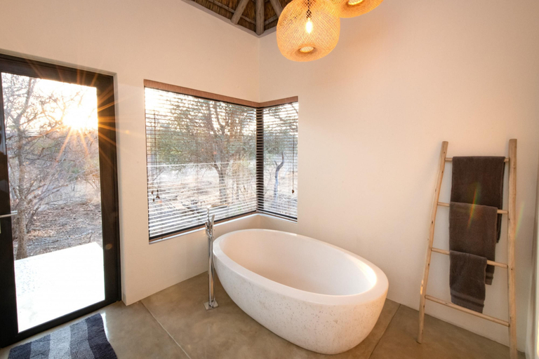 Bathroom 4, Villa Appelblaar in Hoedspruit, Mopani