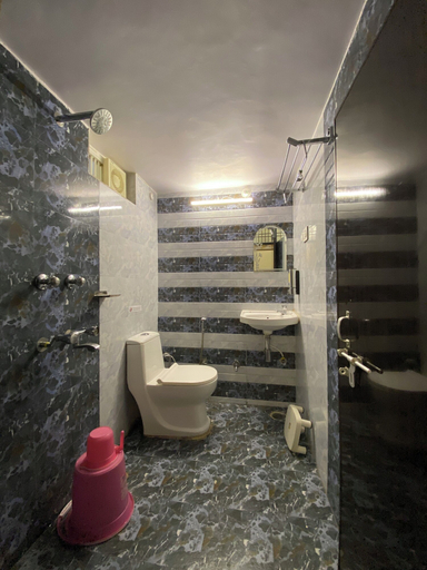 Bathroom 3, Hotel Royal Shantii Inn, Chandauli