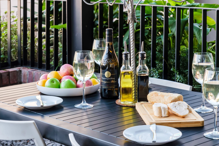 Food & Drinks, Contemporary Charming Apartment The Urban Edge, City of Cape Town