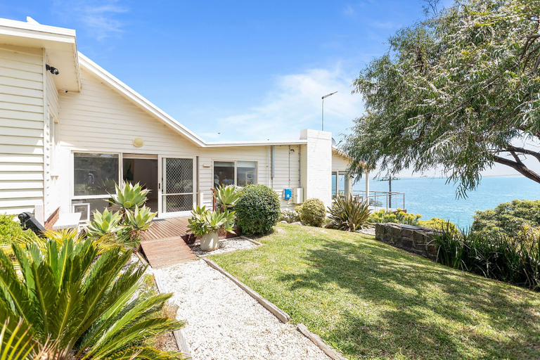 Exterior & Views, Clifftop Coastal Sanctuary With Panoramic Views, Melbourne