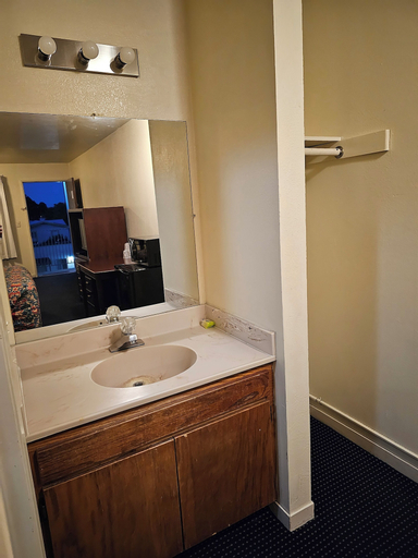 Bedroom 4, Terrace Inn and Suites, Contra Costa