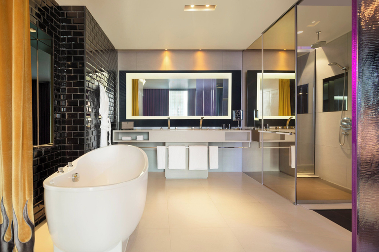 Bathroom 10