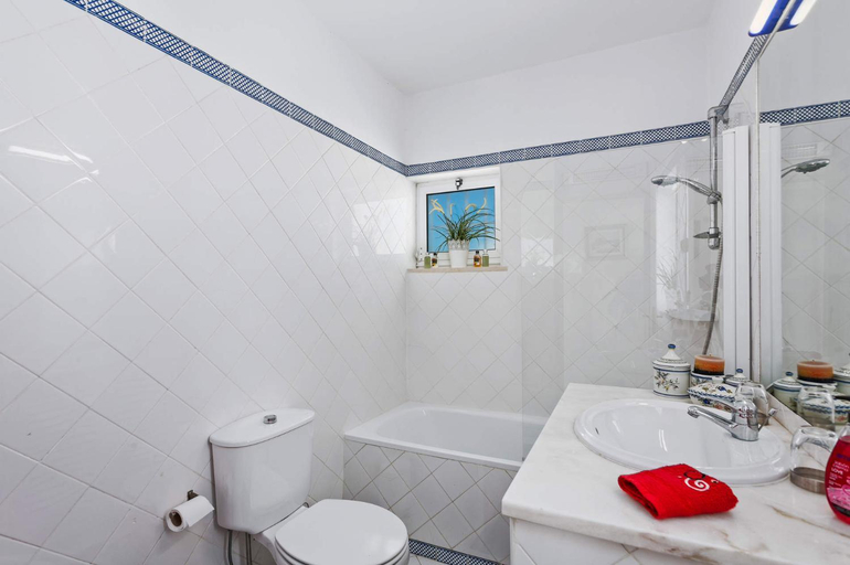 Bathroom 2, Villa Maresia Dourada, Albufeira