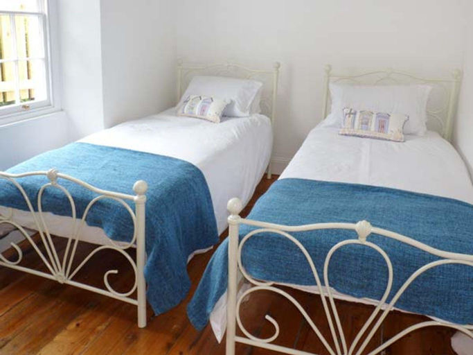 Bedroom 2, Rose Cottage, Cornwall