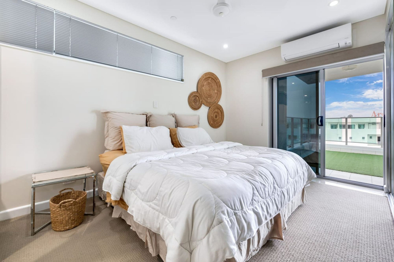 Bedroom 3, Skytower Wonder Oceanview Balcony - Pool - Office, Darwin