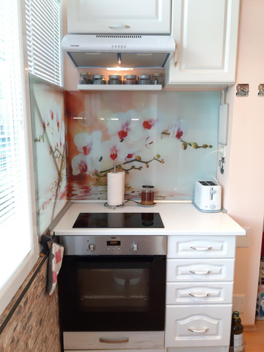 Kitchen 4, Малко oазисче, Stolichna