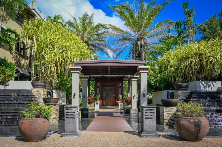 Exterior & Views, Tropical Paradise Cairns - 9 Pools Gym BBQ, Cairns