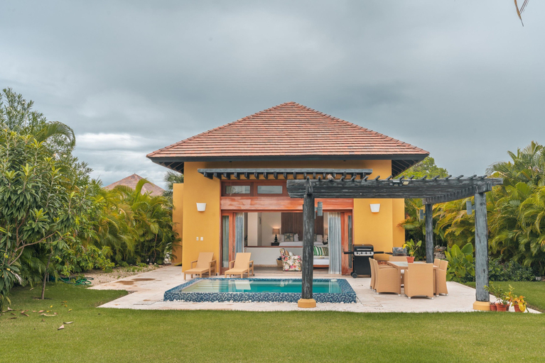 Room 4, Tropical Bungalow With Pool at cap Cana A8C, San Rafael del Yuma