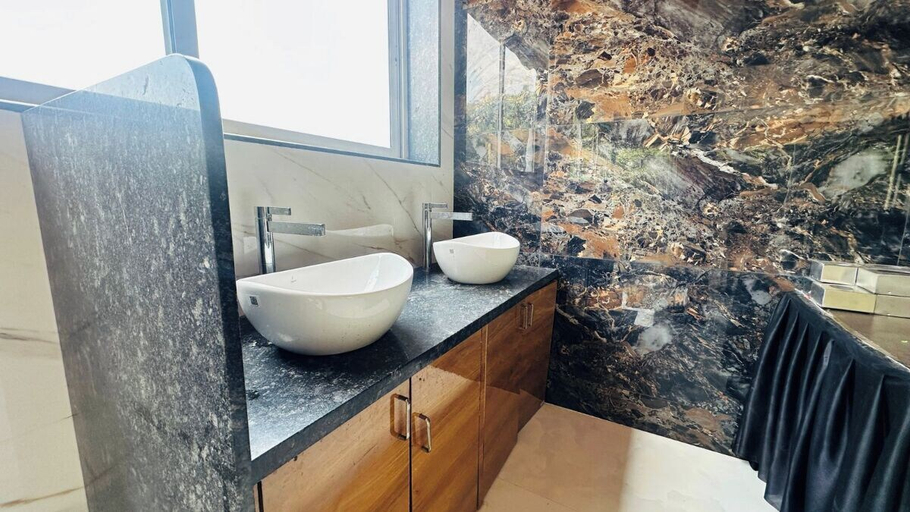 Bathroom 3, Panchavati Resto and Spa, Satara