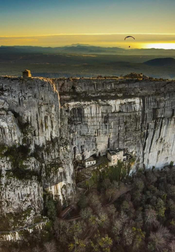 Others 5, Le LODGE De La Sainte Baume, Var
