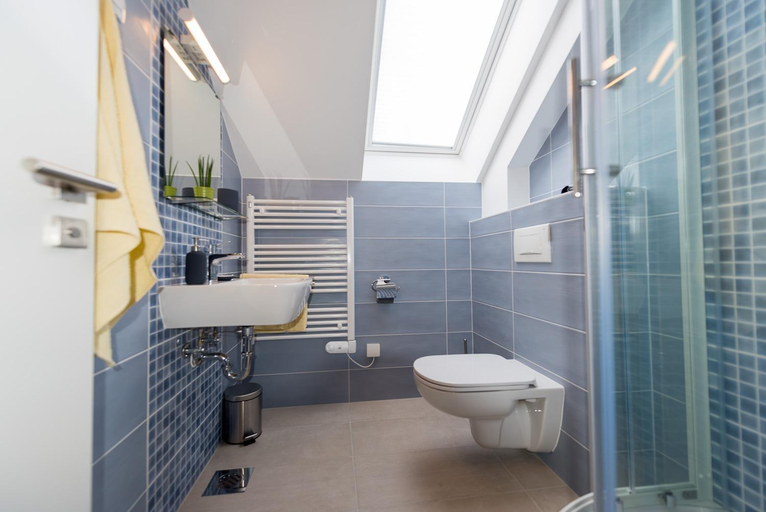 Bathroom 4, Central Apartments with Parking, Ljubljana