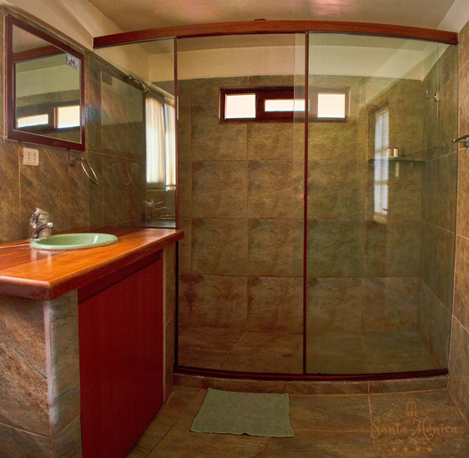 Bathroom 3, Hotel Santa Monica, Tomás Frías